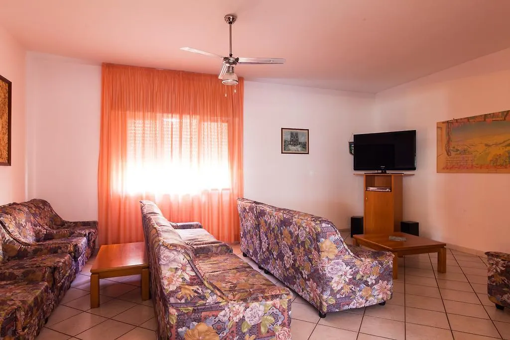 Hotel Gabry تّشيرفييا 3*,